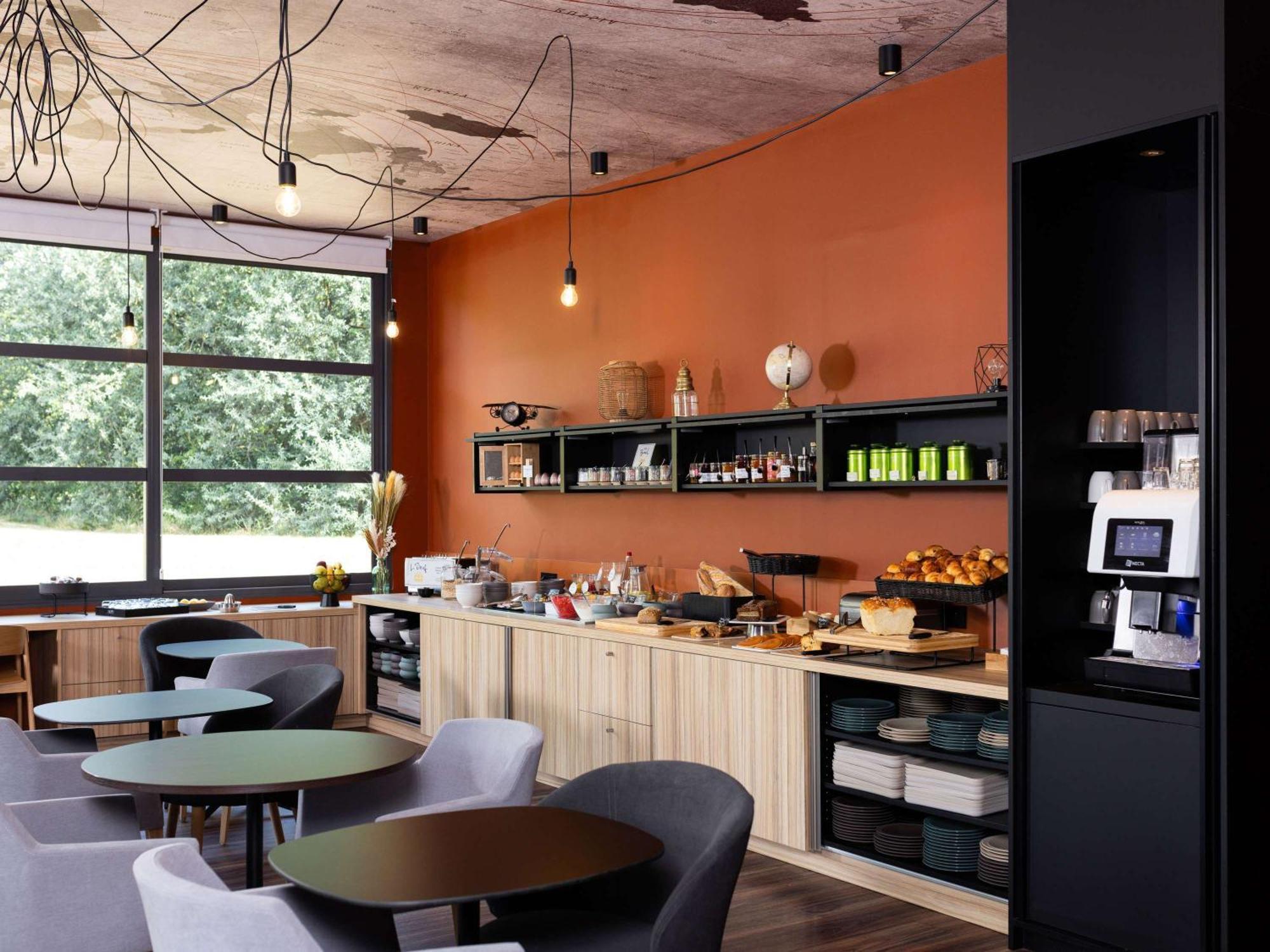 Ibis Styles Lille Aeroport Lesquin Exterior foto