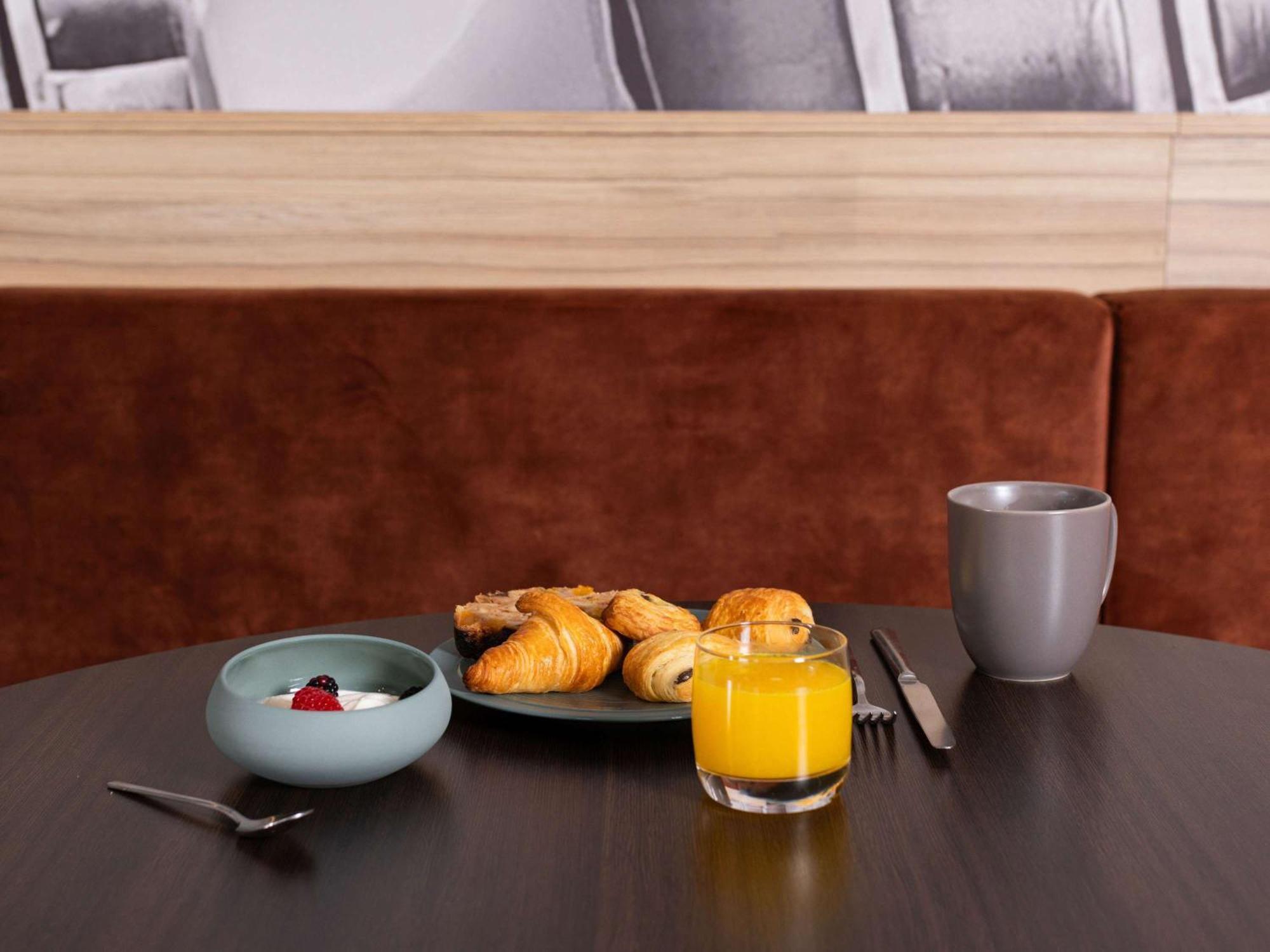 Ibis Styles Lille Aeroport Lesquin Exterior foto